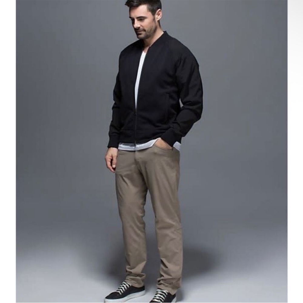 lululemon athletica Men’s Khaki Chinos in Tan